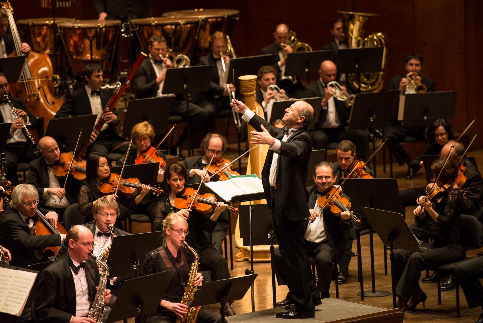 Hungarian Orchestra Brings Down the House On European Tour