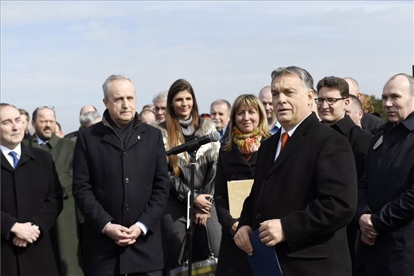 Orbán: Accommodating Migrants Would Ruin Hungary’s Finances