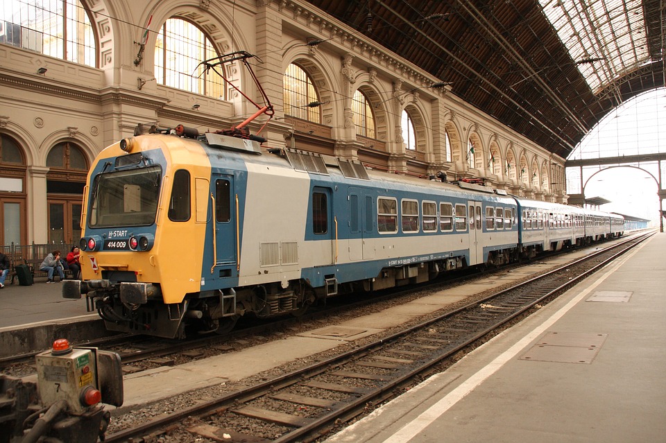 Hungarian Train Delays: 1.8 Million Minutes