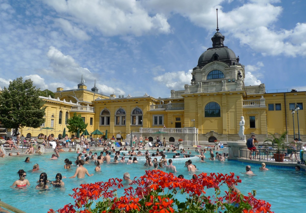 Video: Top 3 Thermal Baths in Budapest