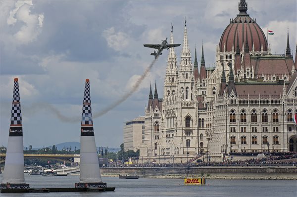 Tarlós Vows To Scrap Red Bull Air Race