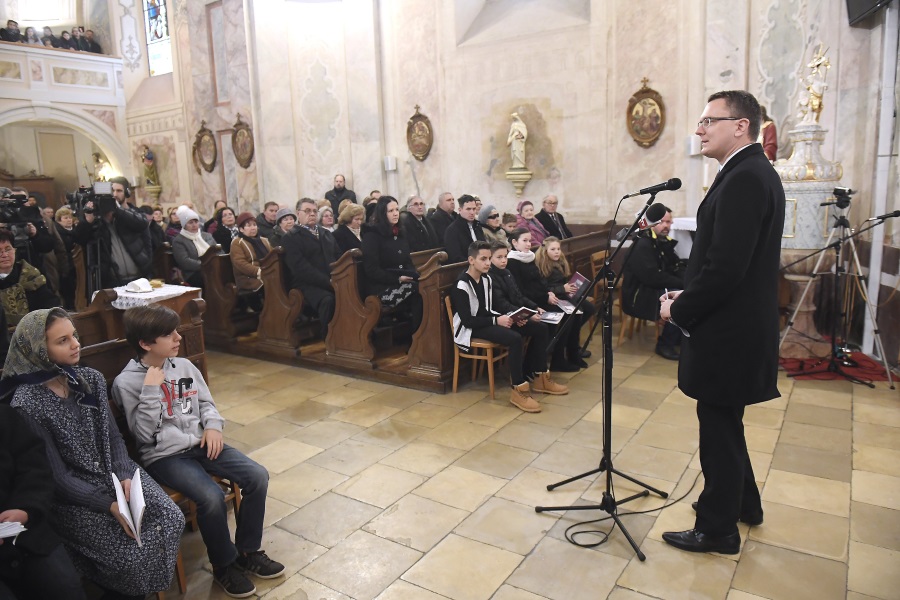 Memory Of Hungarians Deported To Soviet Labour Camps Honoured