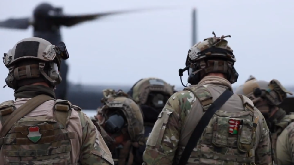 Video: U.S. Special Forces With Hungarian Special Operations Command Hold Joint Exercise Over Budapest & In Szolnok