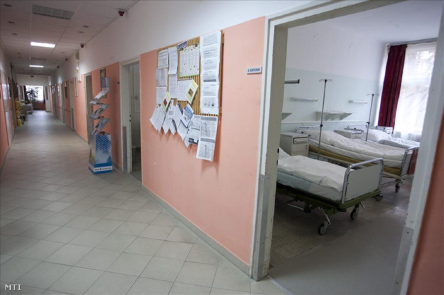 Coronavirus: Hungarian Hospitals Told To Free Up 60% Of Beds