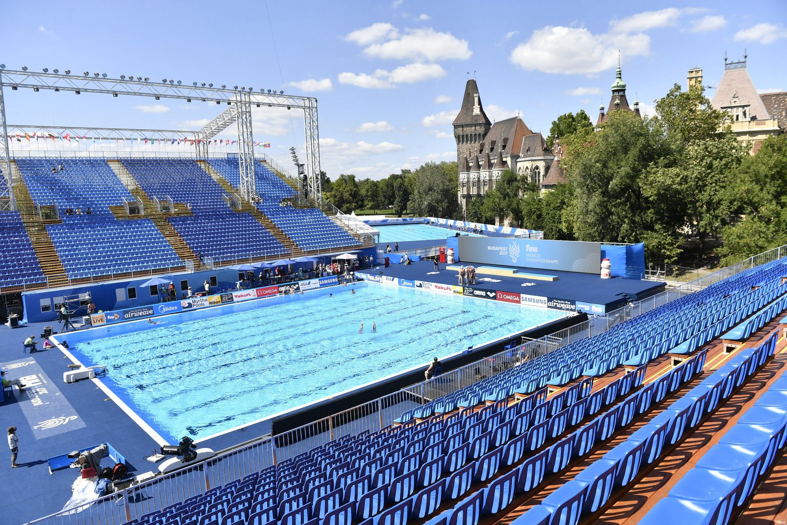 Budapest To Host World Aquatics Championships In 2027