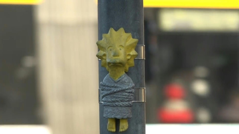 Video: Budapest's 'Banksy' Triggers Nostalgia & Debate