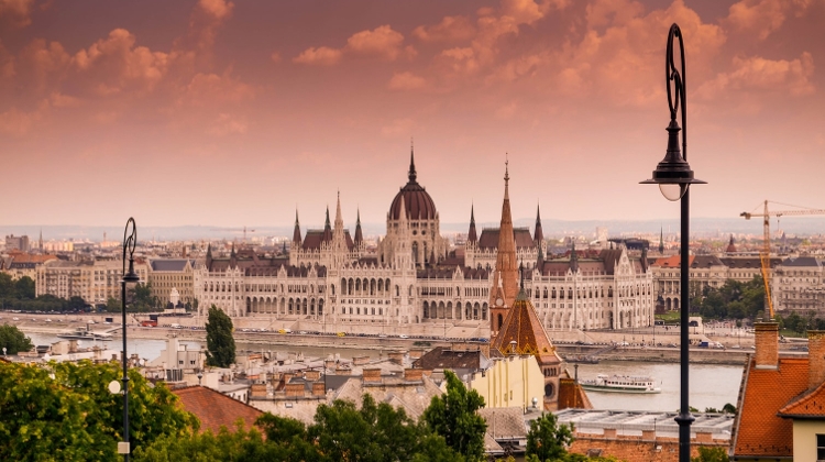See Hungary's New Expat Community Ezine, 6 – 12 February