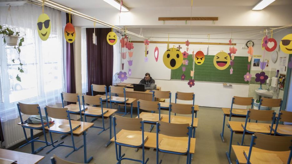 Coronavirus: Ten Schools & Nurseries In Hungary Suspend Classroom Teaching
