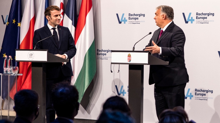 Macron Orbán Meet in Paris