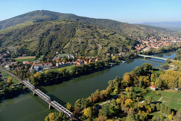 Hungary to Renew Roads in Tokaj Region