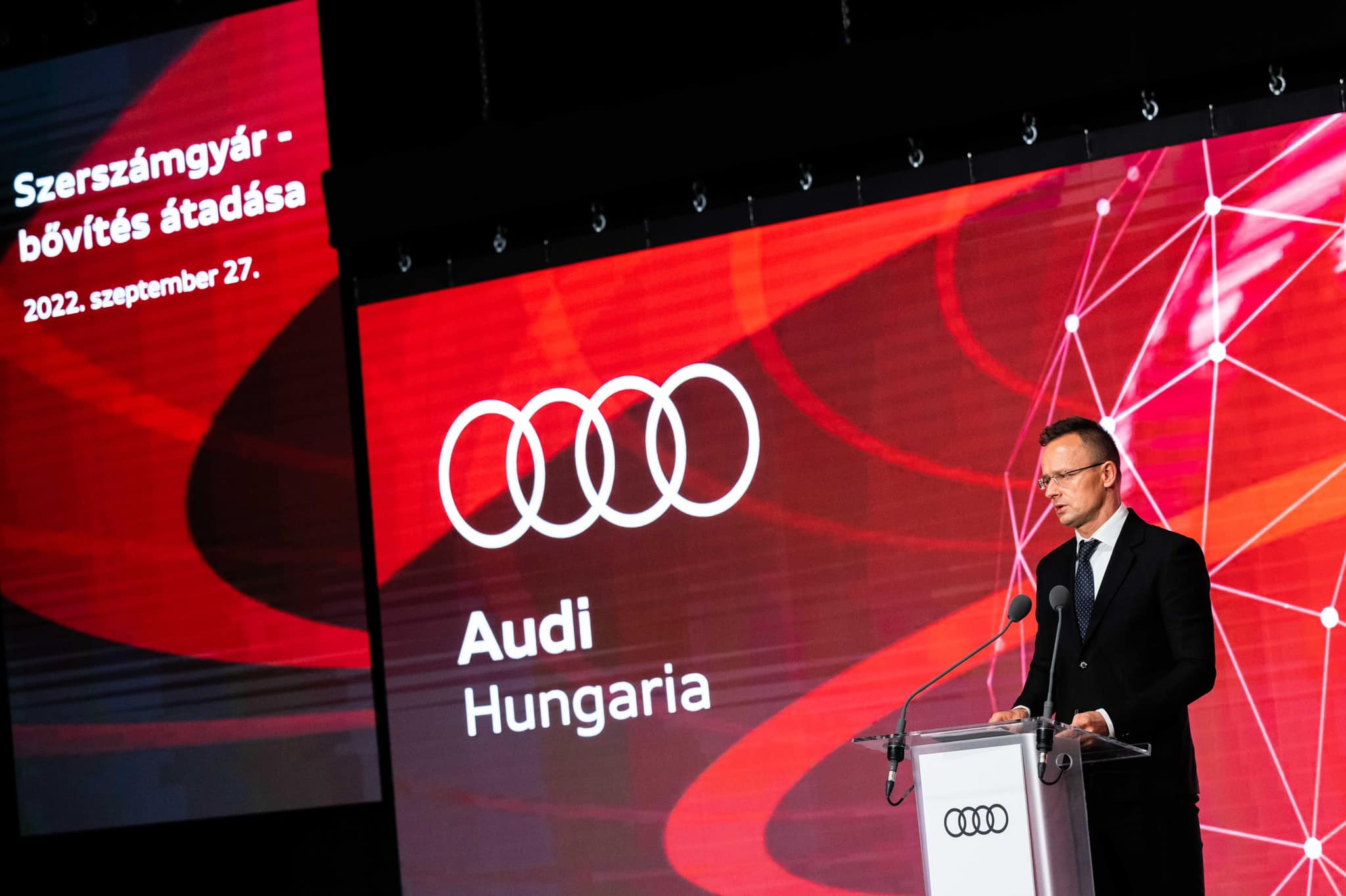 Car Industry Output in Hungary Up 13% in First Seven Months Of 2022, According to Szijjártó