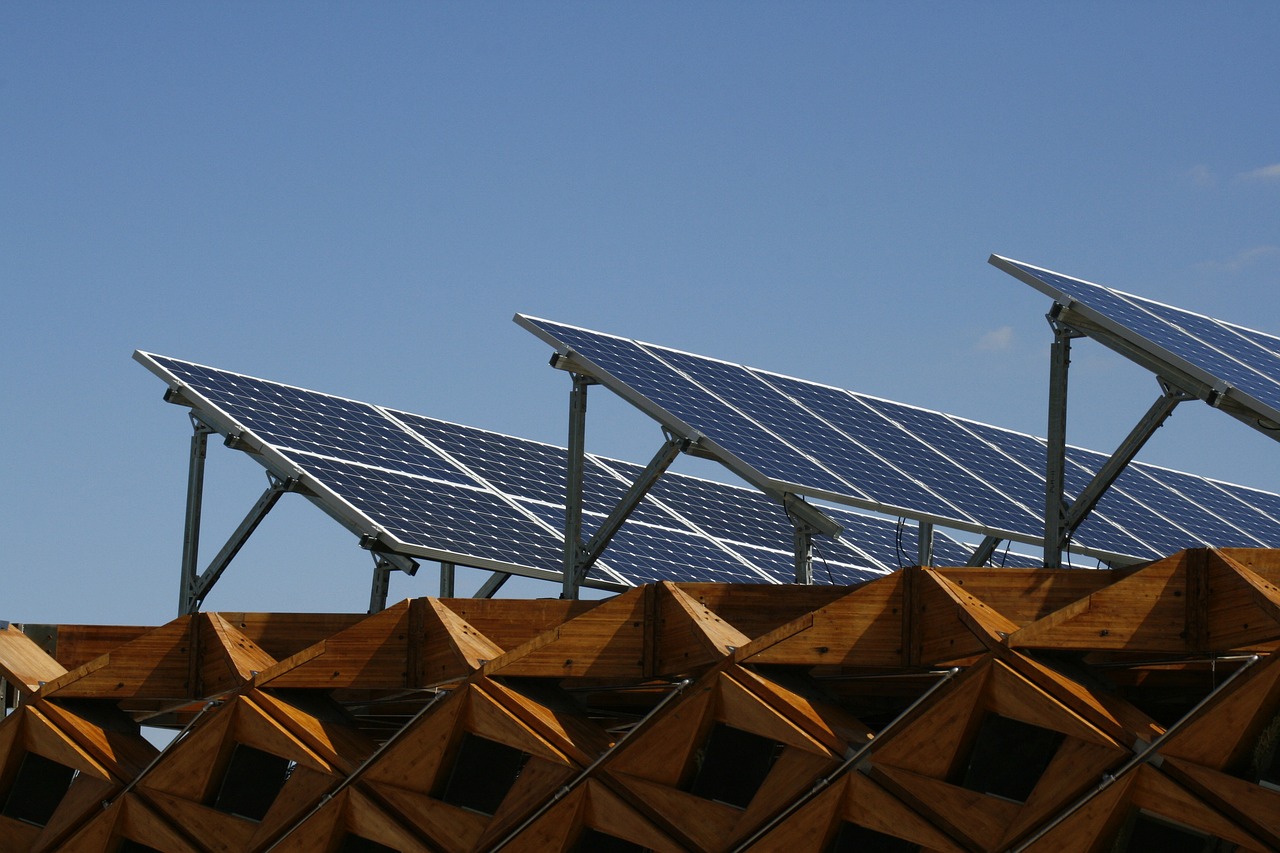 Record Requests to Hook up Household Solar Panels to Hungarian Electricity Network of E.ON