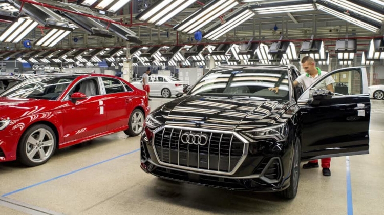 Audi Hungária Breaks Ten-Year Output Record Audi Hungária Breaks Ten-Year Output Record