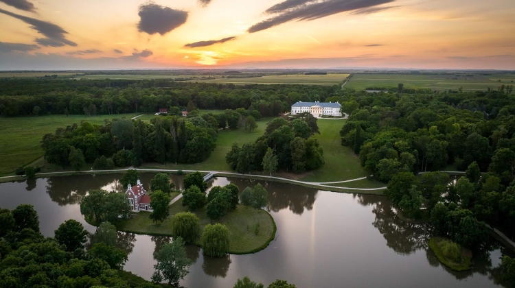 'Orbán Cabinet’s Chateau Scam' in Hungary Investigated by OLAF 'Orbán Cabinet’s Chateau Scam' in Hungary Investigated by OLAF