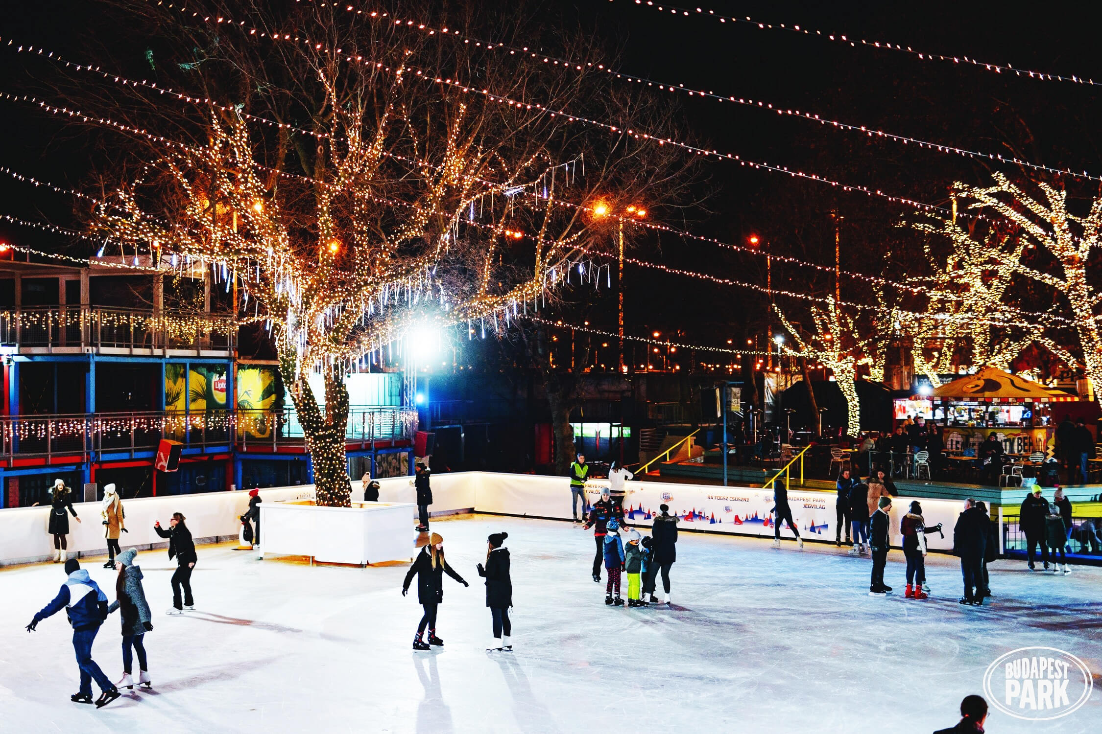 Party Venue Budapest Park to Transform Into Ice Rink