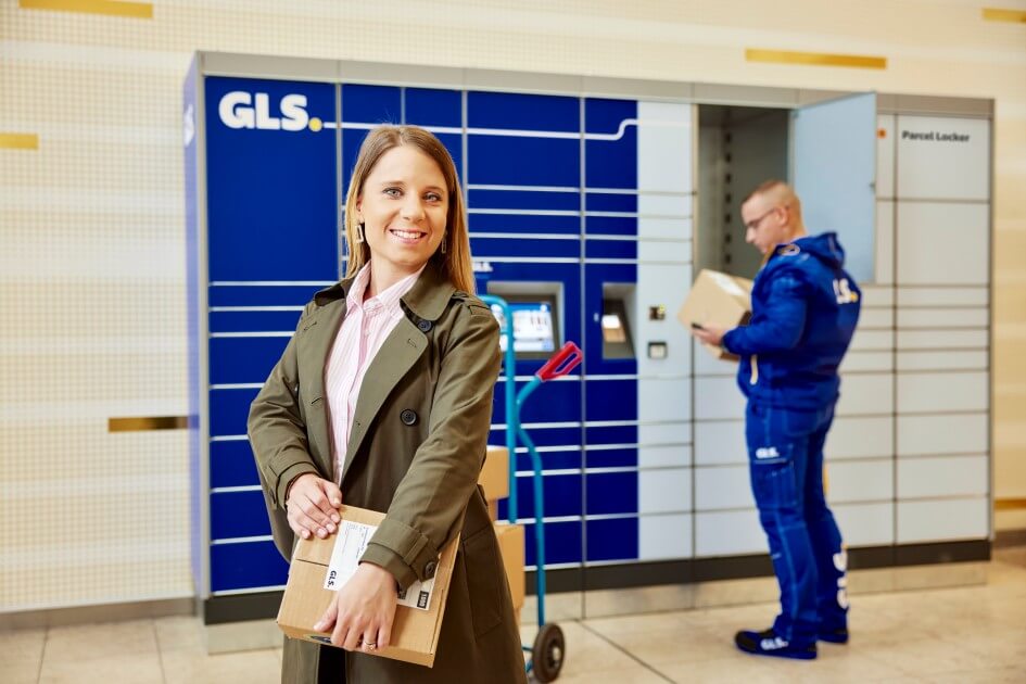 Express Delivery Companies Expand Parcel Locker Partnership to Hungary