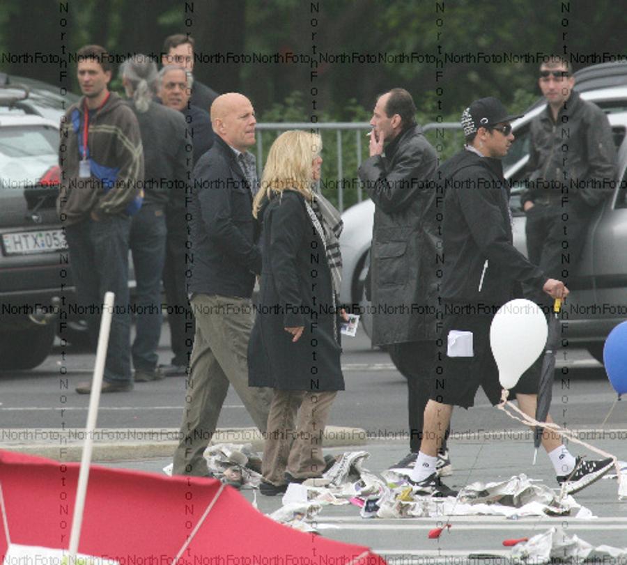 Bruce Willis Still Filming In Budapest, June  2012