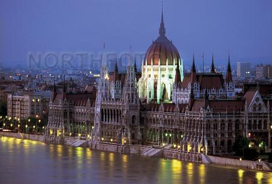 Is Hungarian Parliament Being Biased With New Media Tribunal?