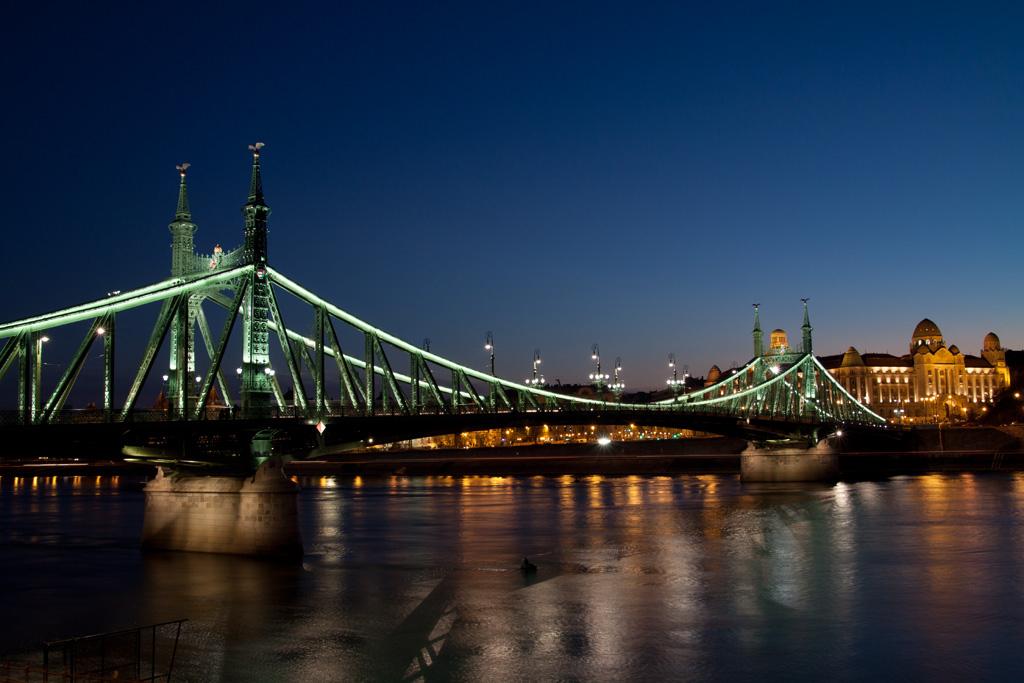 Liberty Bridge Brings International Award To Budapest