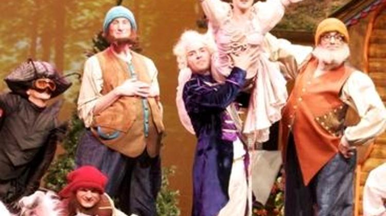 Invitation: Snow White And The Seven Dwarfs, Festival Theatre Budapest, 28 Nov