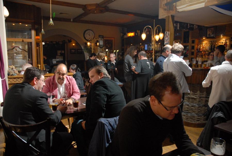 Update: Caledonia Budapest Expat Pub Faces Shocking Closure
