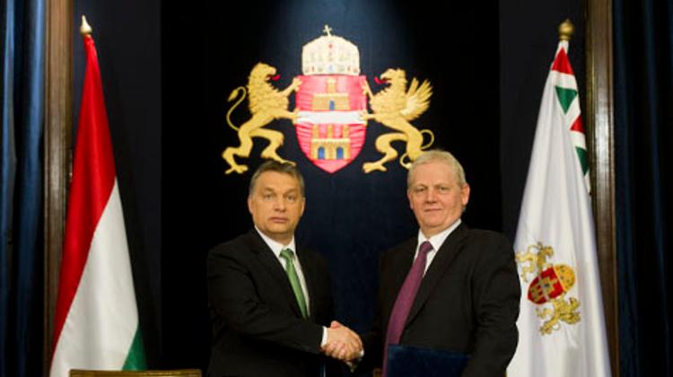 Hungary's PM Orbán & Budapest Mayor Tarlós Sign Agreement