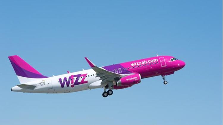 Wizz Air Hungary Takes Delivery Of Its First Airbus Sharklet Equipped A320