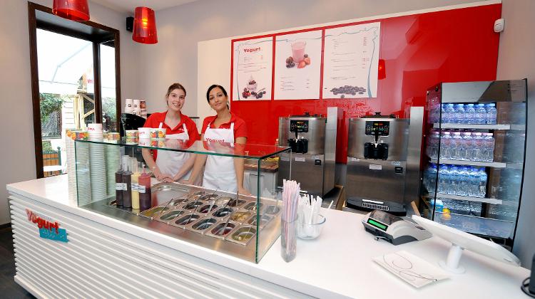 New Frozen Yogurt Shop Opens In Downtown Budapest