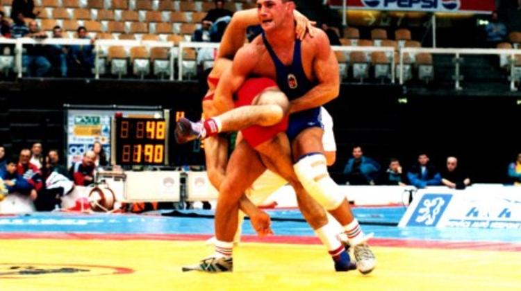 World’s Wrestlers Compete In Budapest