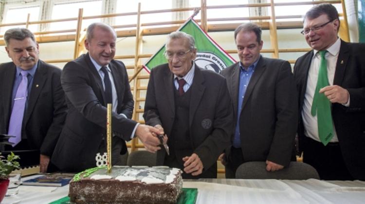 Hungarian Football Legend Grosics Turns 88