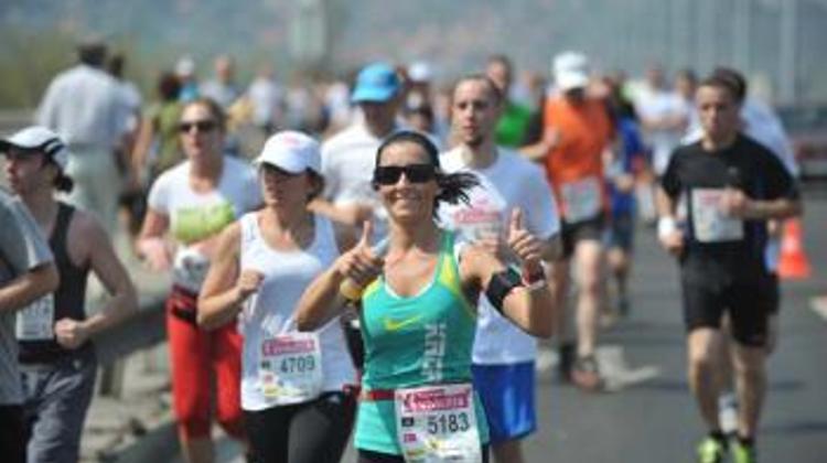 Record Numbers Participate In 29th Vivicittá Run In Budapest