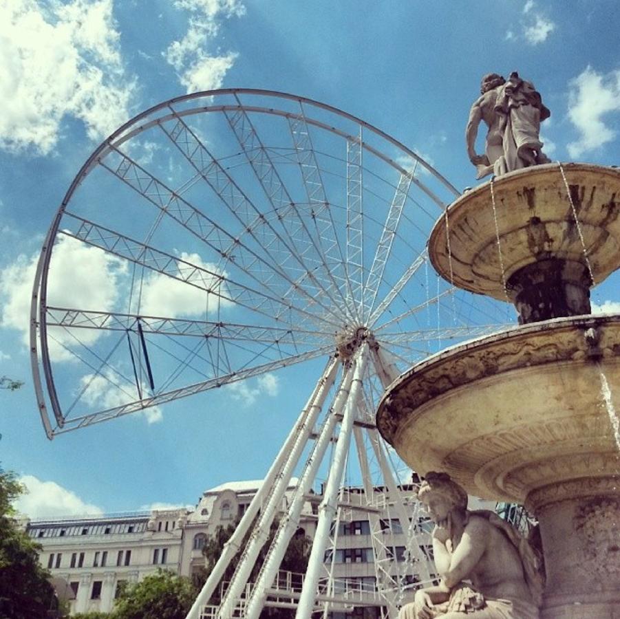 Ferris Wheel On Budapest Erzsébet Tér Set To Reopen Soon