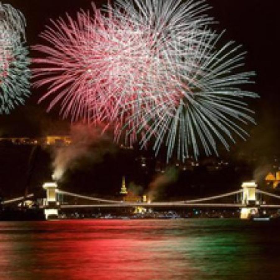 Splendid Fireworks, Amazing Dinner 20th August @ Intercontinental Budapest