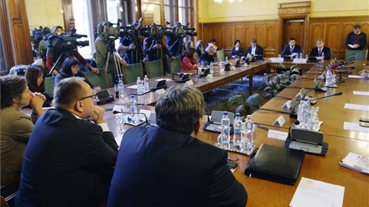 Németh: Hungary’s Foreign Affairs Staff Not Impacted