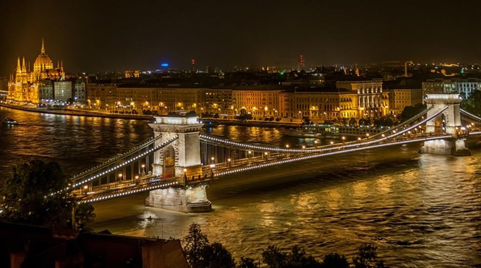 Huffington Post: 13 Reasons To Visit Budapest As Soon As Possible