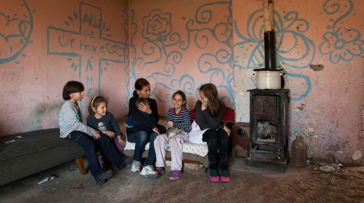 Hungary’s Impoverished Roma Fear For Their Children’s Future