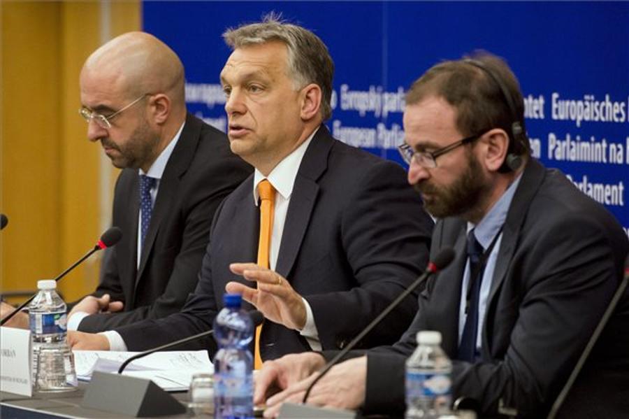 Hungarians “Should Decide On Immigration Issue”