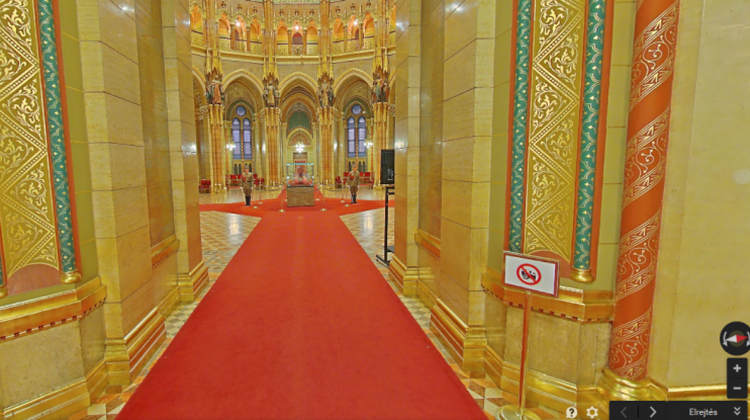 Exploring Inside Hungarian Parliament With Google