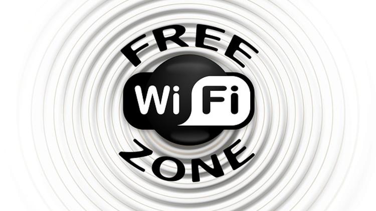 Free WiFi Available In And Around Hungarian Parliament