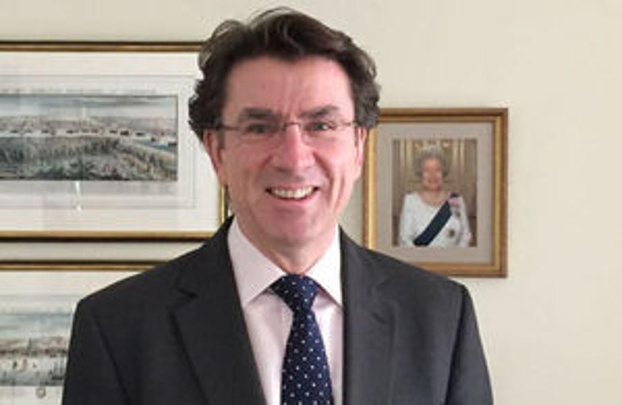 Mr Iain Lindsay OBE To Become New British Ambassador To Hungary From January 2016