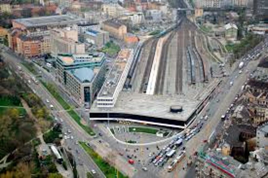 Govt Soon To Decide On Plans For Budapest Train Stations