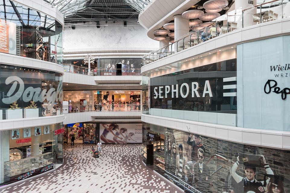 Posta Fund Buys Shopping Malls