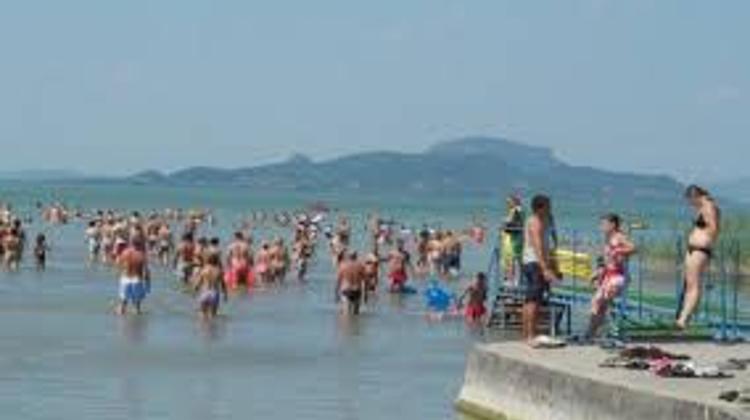 Free Public Access To Lake Balaton Shores Endangered By Govt Subsidy Cuts