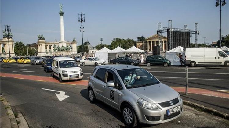 Few Protest Demise Of Uber In Budapest