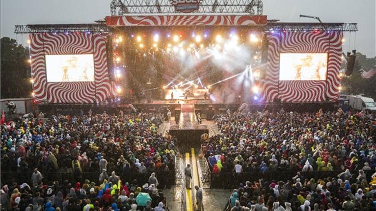 Sziget Festival Briefly Suspends Entry Over Abandoned Bag On First Festival Day