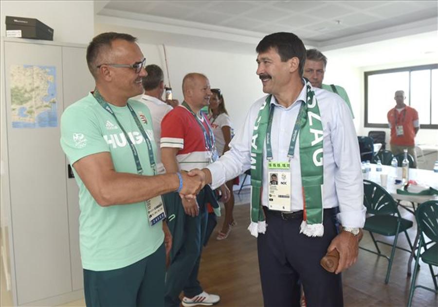 Áder Opens Hungarian House In Rio