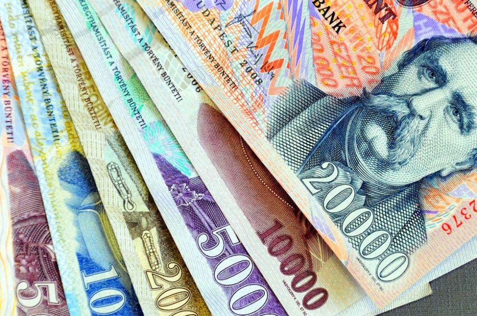 Hungary October Gross Wages Up 5.4%