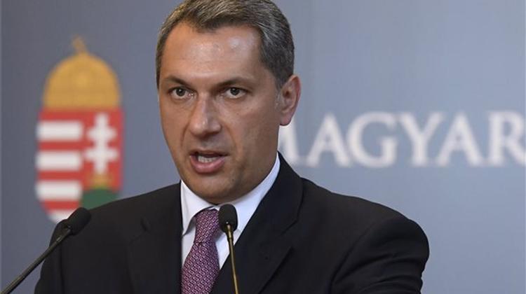 Lázár: Migration At Heart Of Hungary’s V4 Presidency
