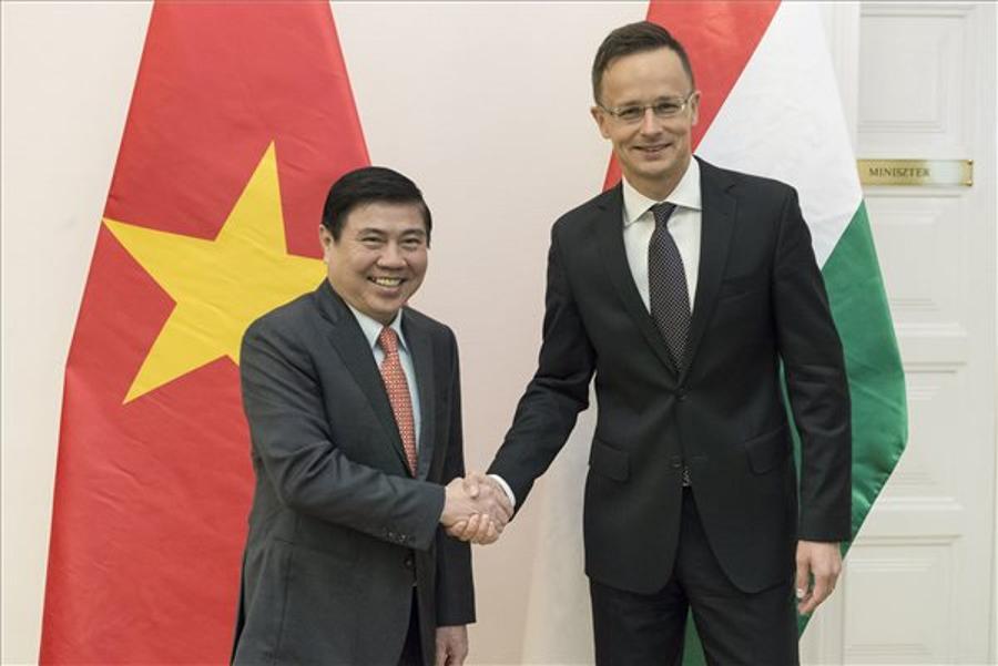 Talks On Vietnam-Hungary Cooperation