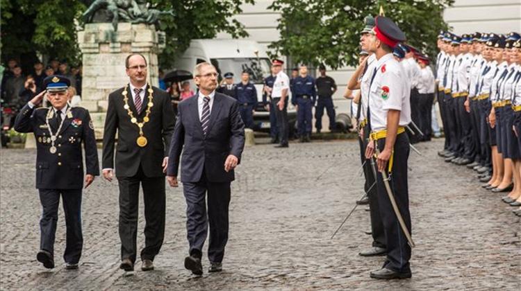 Interior Minister Praises Public Security In Hungary